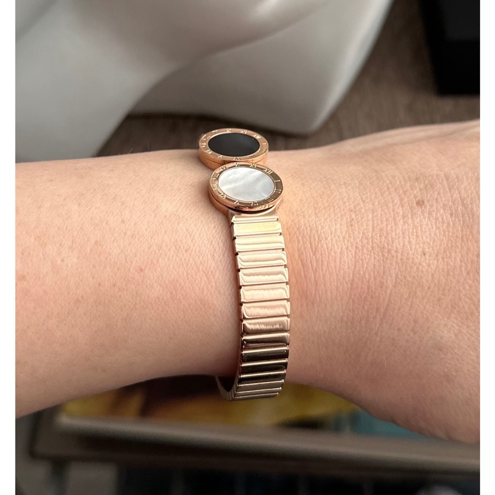 Brand New! Roman Numeral Rose Gold Bracelet - Picture 3 of 8